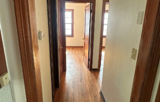 2 beds, 1 bath, $1,200