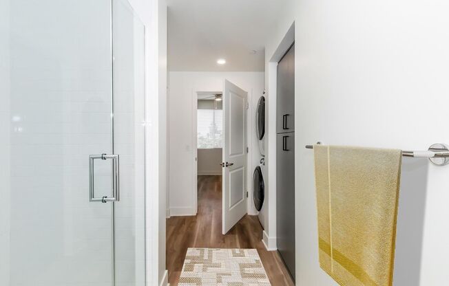 3 beds, 3 baths, 1,648 sqft, $3,622, Unit 563