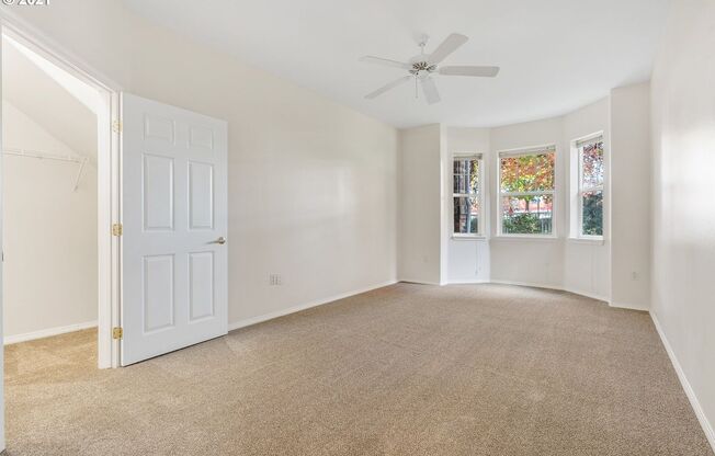 2 beds, 2 baths, $2,395, Unit Unit 801