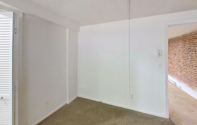 1 bed, 1 bath, 700 sqft, $1,299, Unit 50-1B