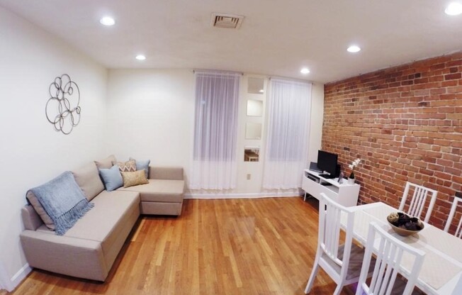 65 Hemenway St