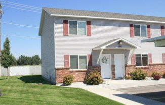 2 Bed / 1.5 Bath Townhouse - Idaho Falls