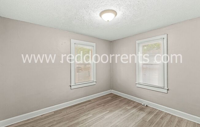 2 beds, 1 bath, $1,095