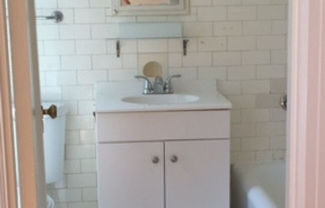 1 bed, 1 bath, 550 sqft, $1,375, Unit 302