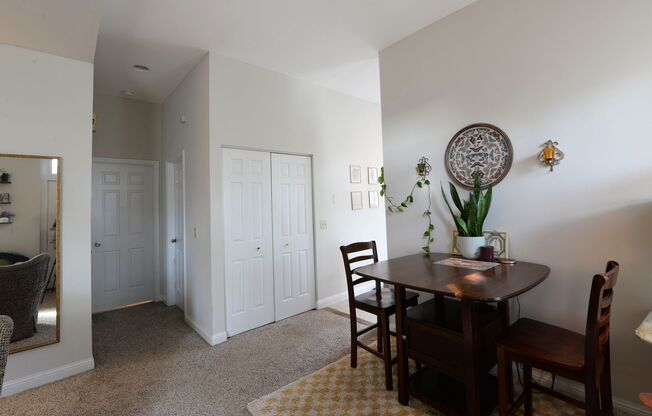 1 bed, 1 bath, 730 sqft, $1,095