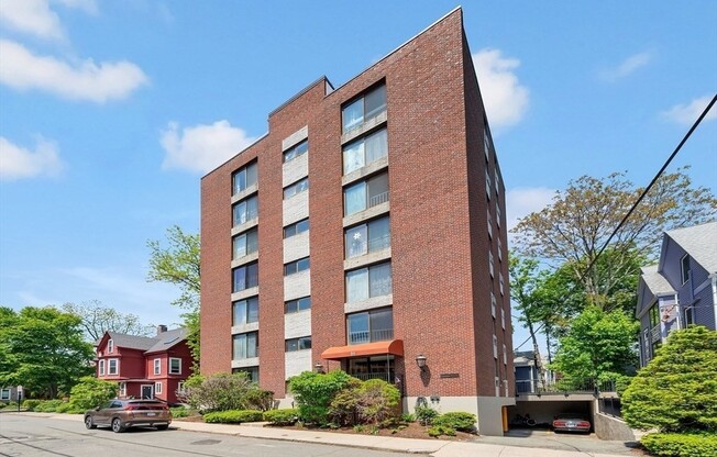 2 beds, 2 baths, 976 sqft, $3,400, Unit 102