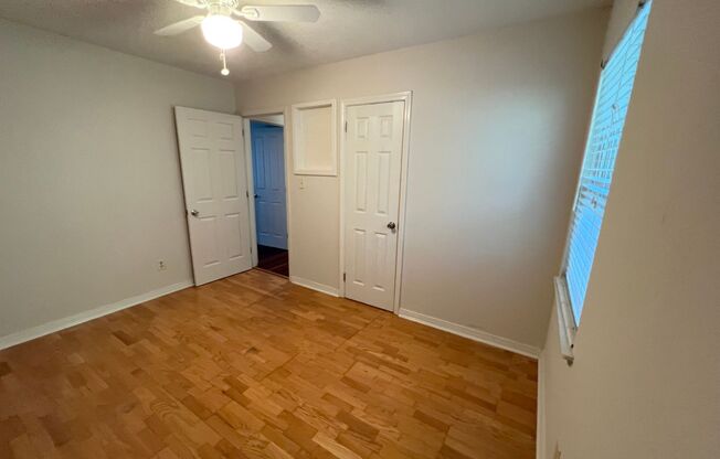 3 beds, 1 bath, $1,525