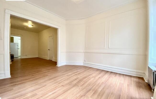 451 W 36 ST