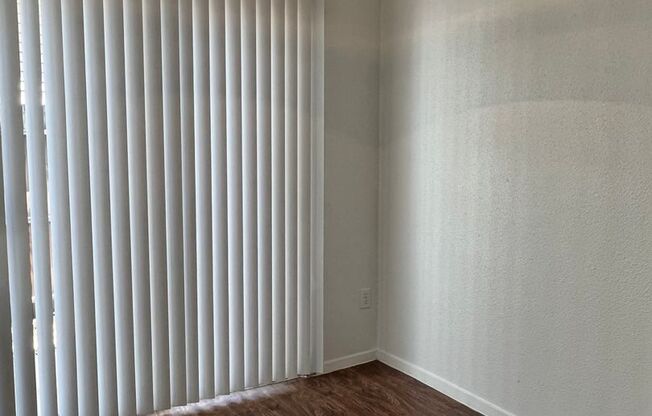 1 bed, 1.5 baths, 714 sqft, $930, Unit 03-017