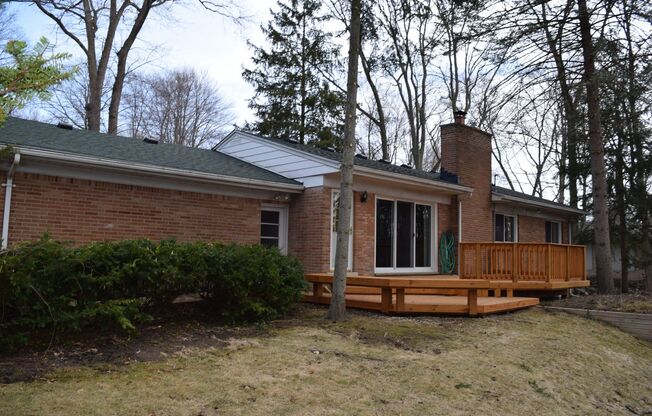 EXCEPTIONALLY CHEERY AND BRIGHT  UPDATED RANCH IN FARMINGTON HILLS.