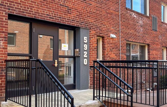 2 beds, 1 bath, 603 sqft, $1,825, Unit 5950-106