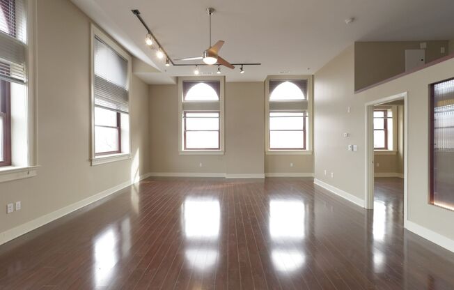 2 beds, 2 baths, 1,295 sqft, $2,090, Unit 202