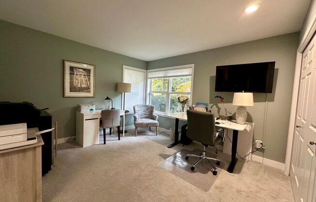 55+ Gated Semiahmoo Community! 9048 Gleneagle Dr, Blaine