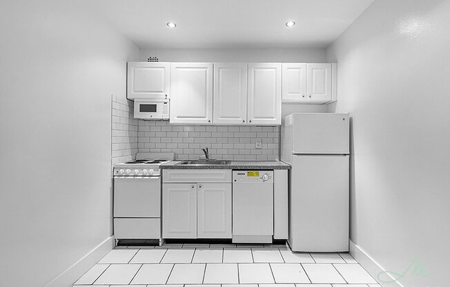 1 bed, 1 bath, $3,100, Unit 6E