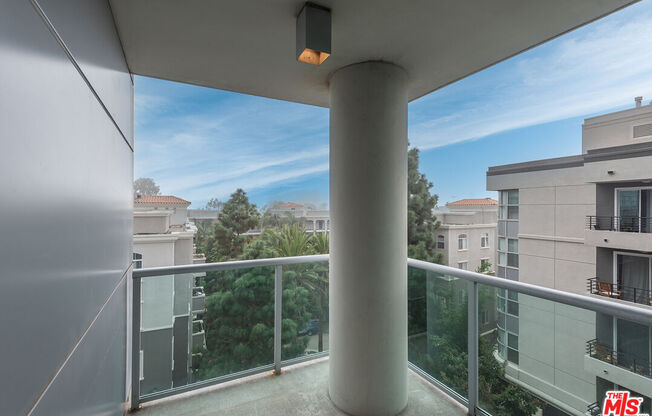 1 bed, 1 bath, 992 sqft, $4,250, Unit 517