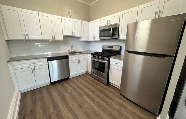 2 beds, 1 bath, 1,035 sqft, $1,595, Unit Unit 17-B