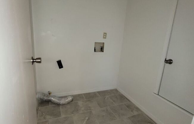 3 beds, 1.5 baths, 1,253 sqft, $1,550, Unit 2105 South Ash Ave