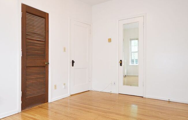 1 bed, 1 bath, 410 sqft, $920, Unit 8 - 35