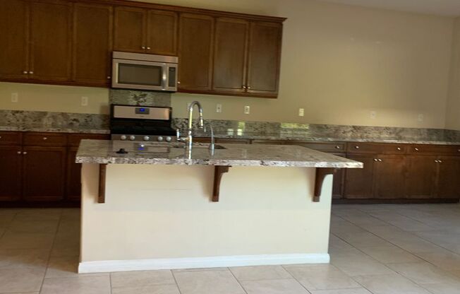 3 beds, 2 baths, $2,250