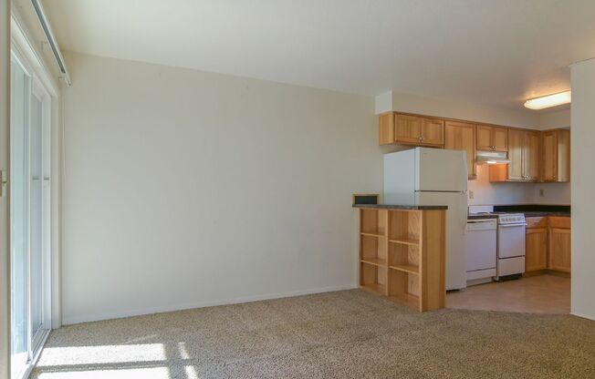 2 beds, 1 bath, $1,550, Unit 2