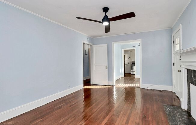 Cozy 2 Bedroom Home in Oakhurst!