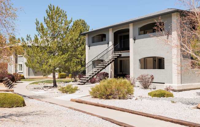 Exterior Views at Silver Lake Apartments