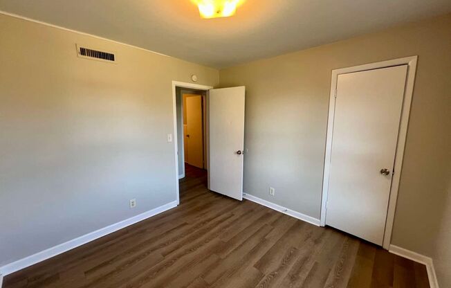 3 beds, 1 bath, $1,550