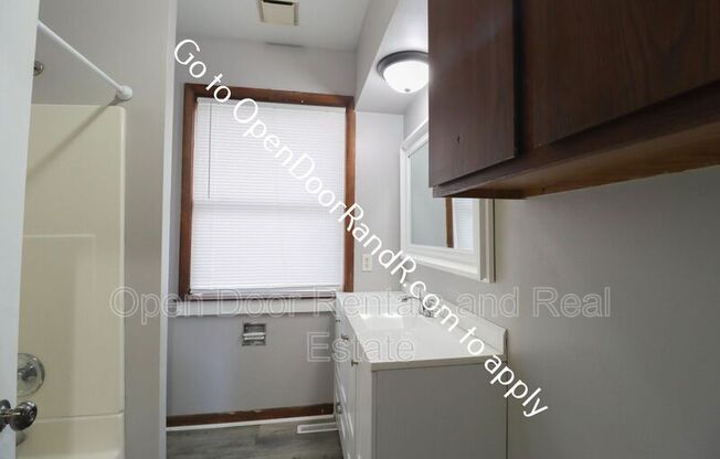 2 beds, 1 bath, 600 sqft, $875