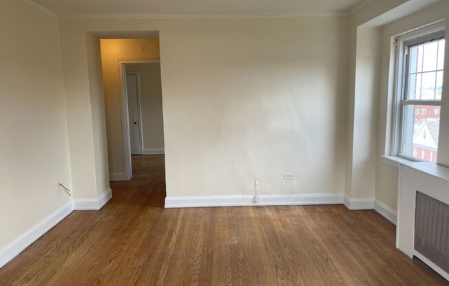 1 bed, 1 bath, 617 sqft, $1,850, Unit Wellington 502