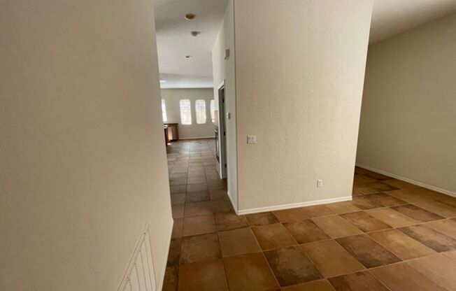 WINDSOR AT QUEENSRIDGE