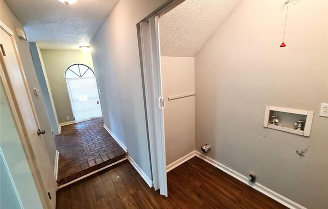 Charming 3-Bed, 2-Bath Townhouse in the Heart of Montgomery