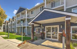 Welcome to VINTAGE AT VANCOUVER: Premier Senior Apartments in Vancouver, WA