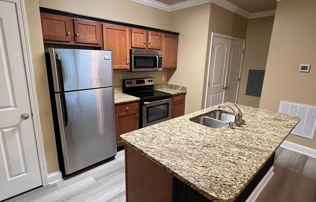 1 bed, 1 bath, 765 sqft, $795, Unit 04