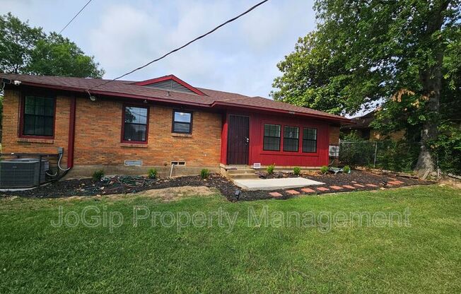 2023 E ILLINOIS AVE