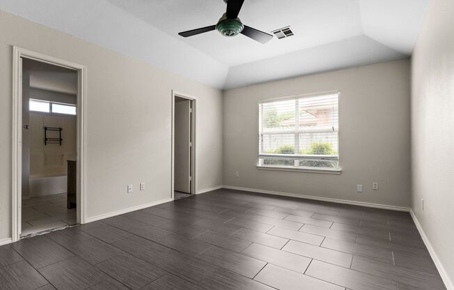 5512 Golden Drive
