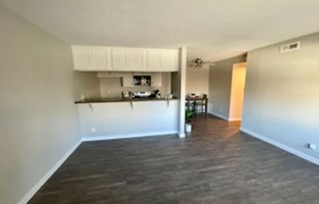 2 beds, 2 baths, 850 sqft, $2,780, Unit 835-14