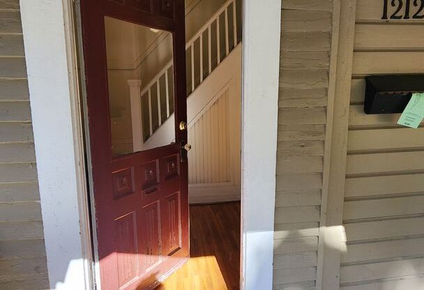 South Hill Home!! Available Now!