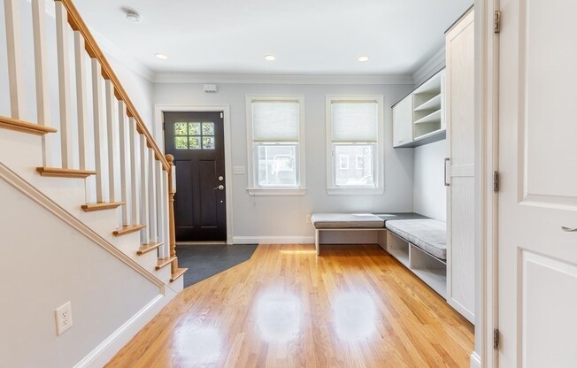 32 EMERSON ST