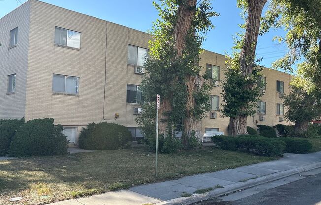 2608 House Ave - Capitol Apartments