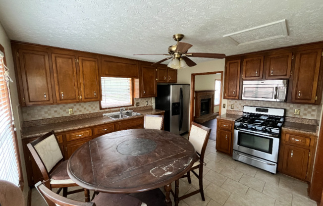 3933 BRANTLEY DR