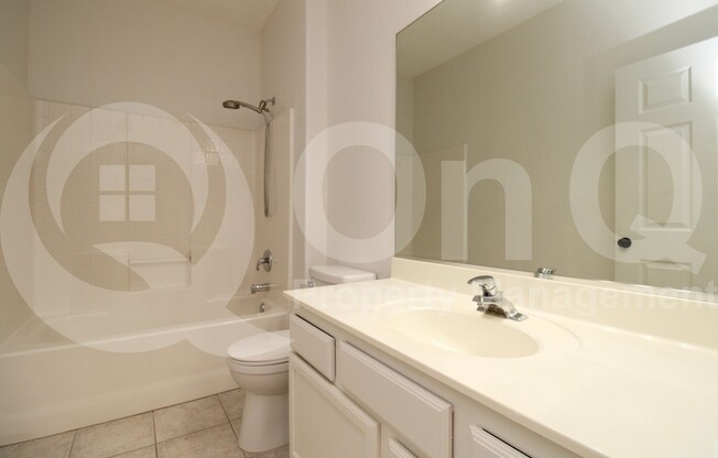 2 beds, 2 baths, 1,032 sqft, $1,595, Unit 1101