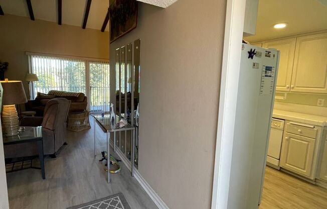 Charming 3Br/2Ba Updated Fully Furnished Vacation Rental W/ Golf Course View