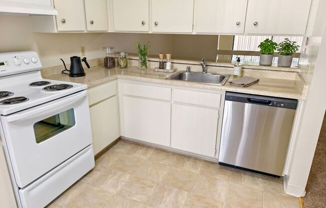 2 beds, 2 baths, 1,097 sqft, $2,630, Unit 1521