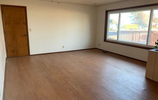 Single Story House in Stayton