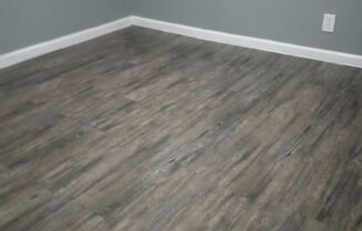 2 beds, 1 bath, 902 sqft, $1,415, Unit 44