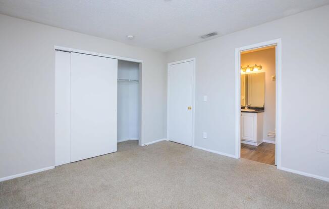 2 beds, 2 baths, 950 sqft, $1,299