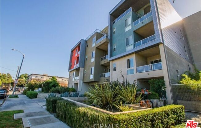 2 beds, 2 baths, 1,140 sqft, $4,200, Unit 305