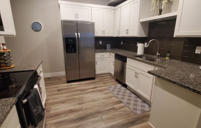 2 Bed 2.5 Bath Condo in Mid-Fort Collins!