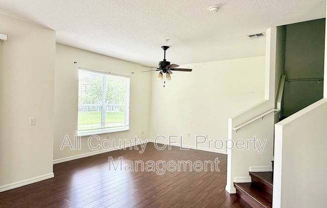 1535 BROKEN OAK DR