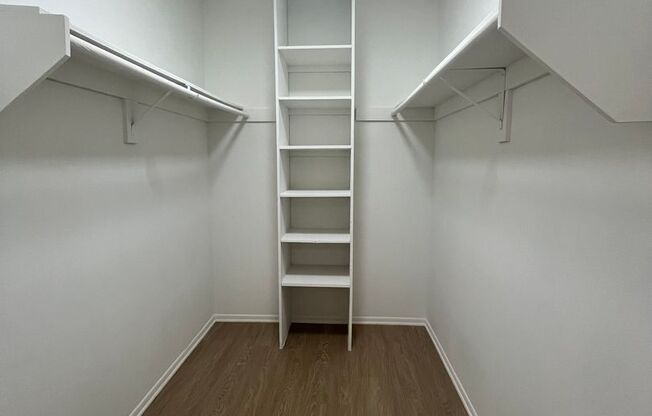 2 beds, 2 baths, 935 sqft, $1,998, Unit 301